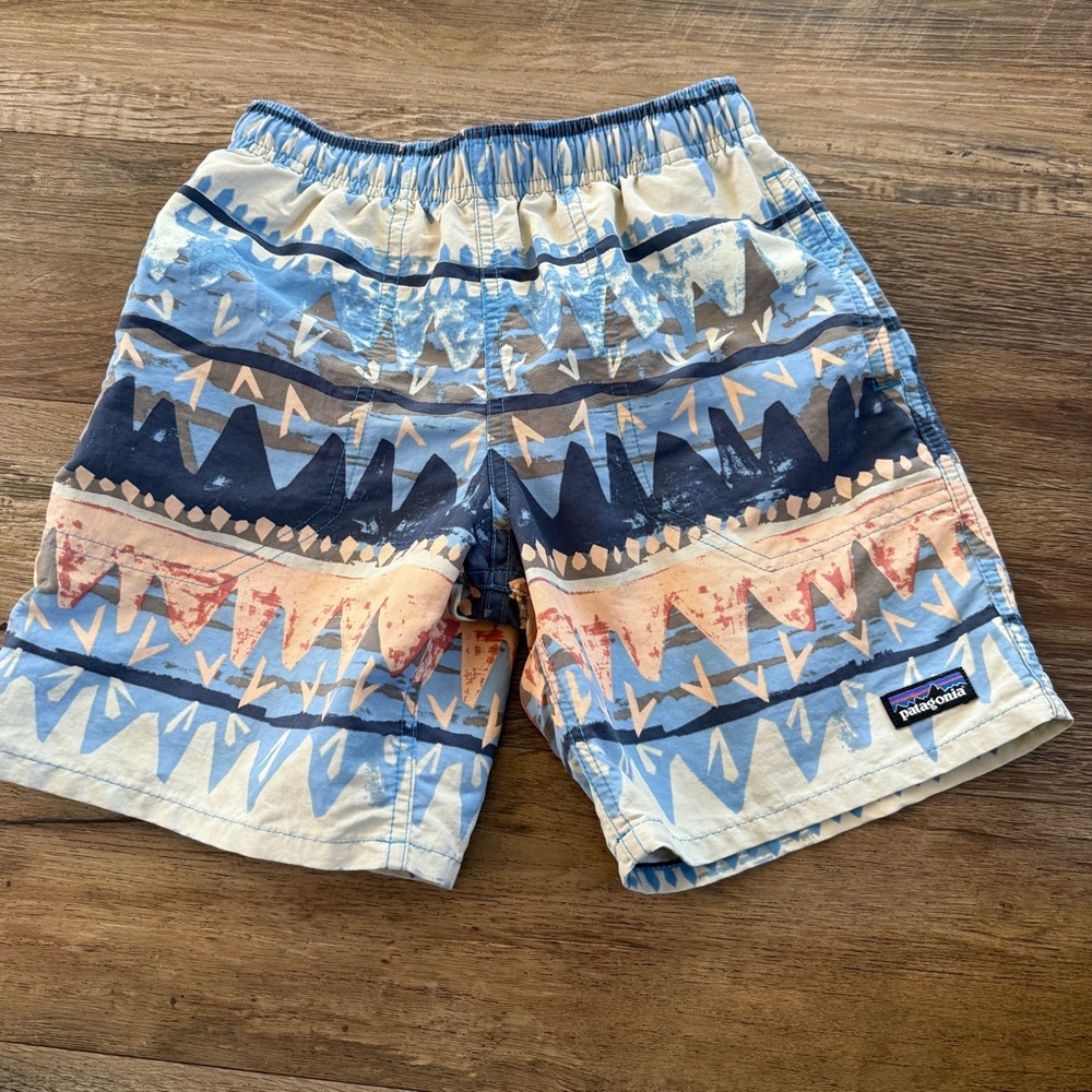 Patagonia boys swim trunks lined Small